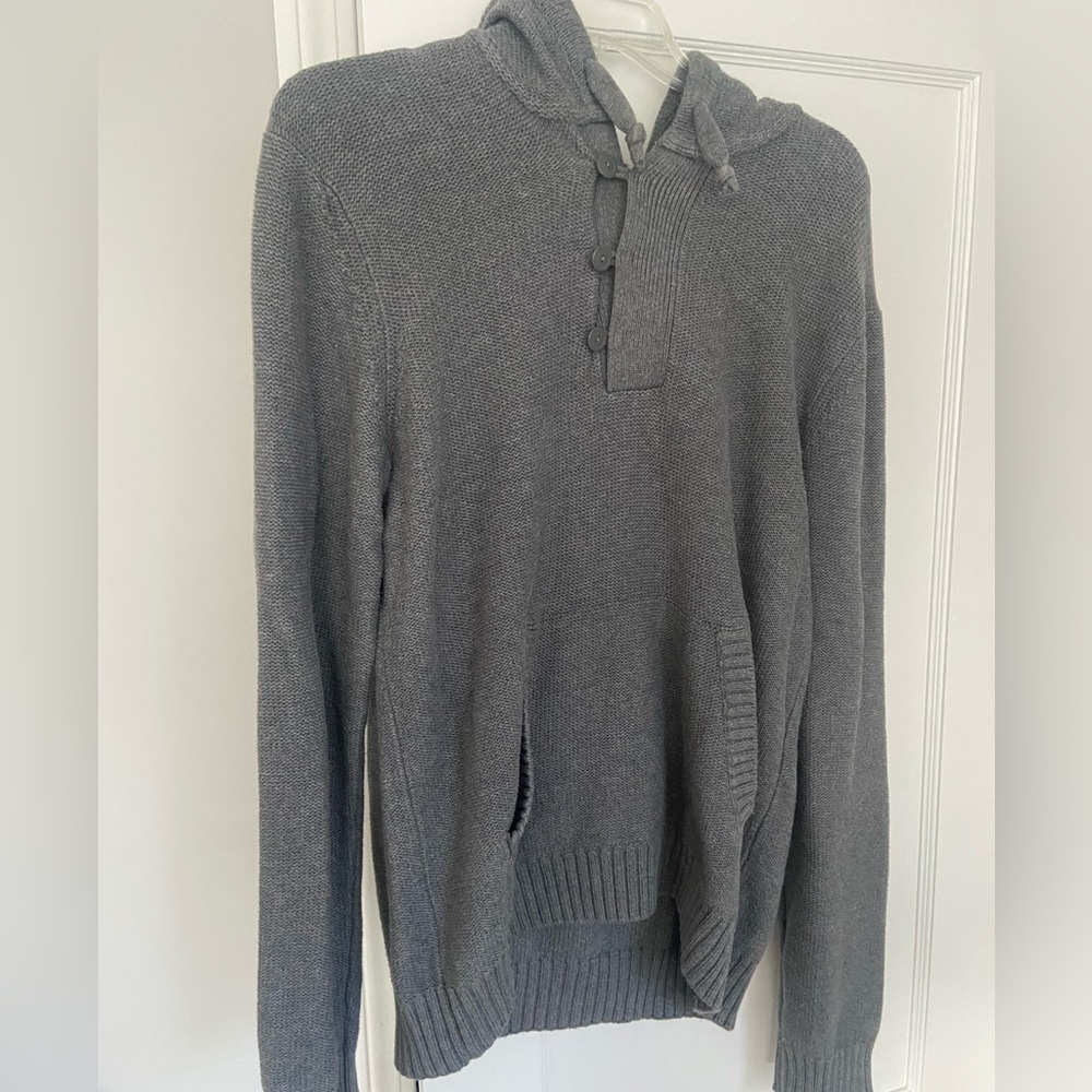 H&M grey long sleeve hoodie knit, size M